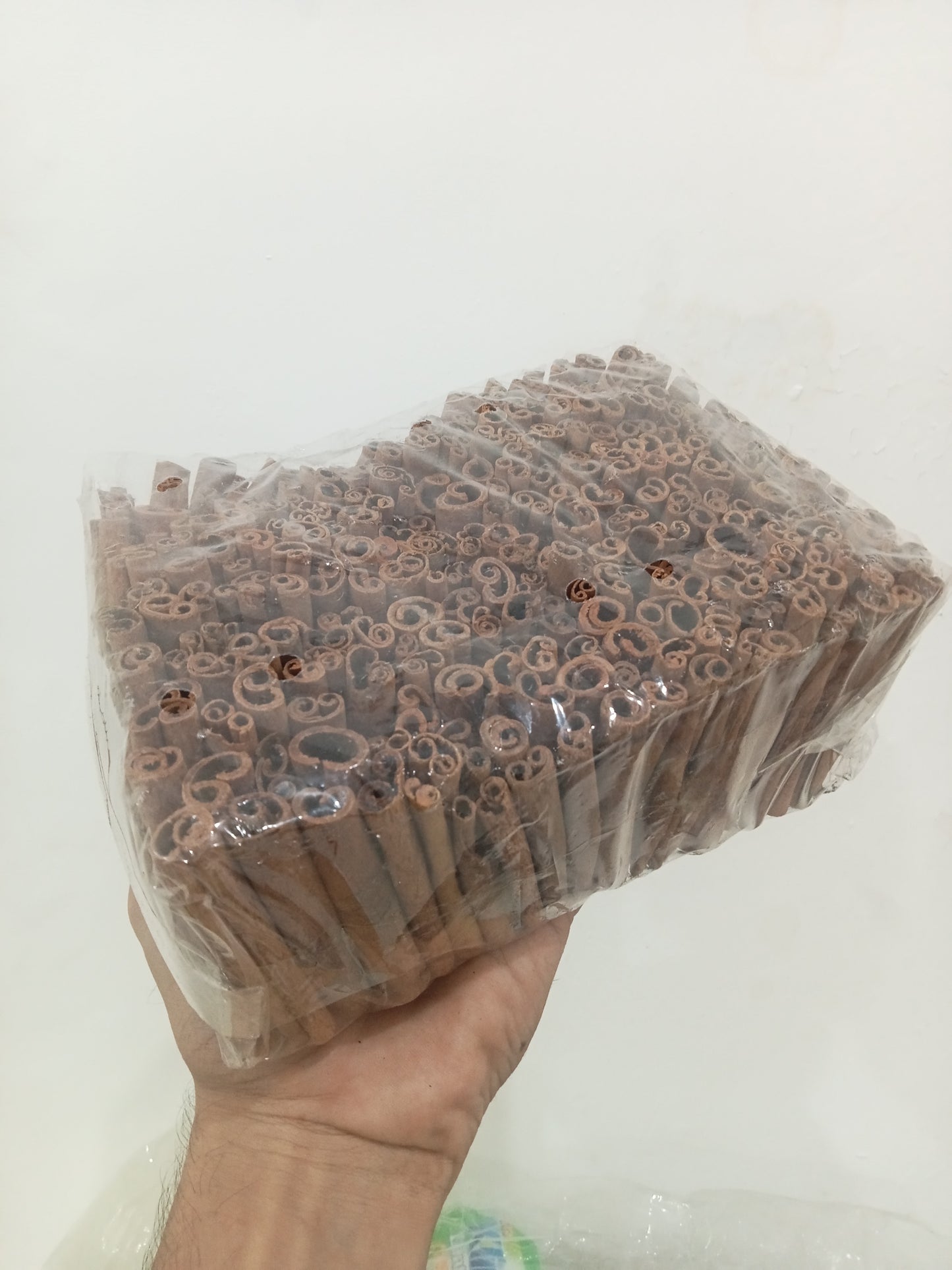 Cinnamon Grade A 8cm Size Cutting