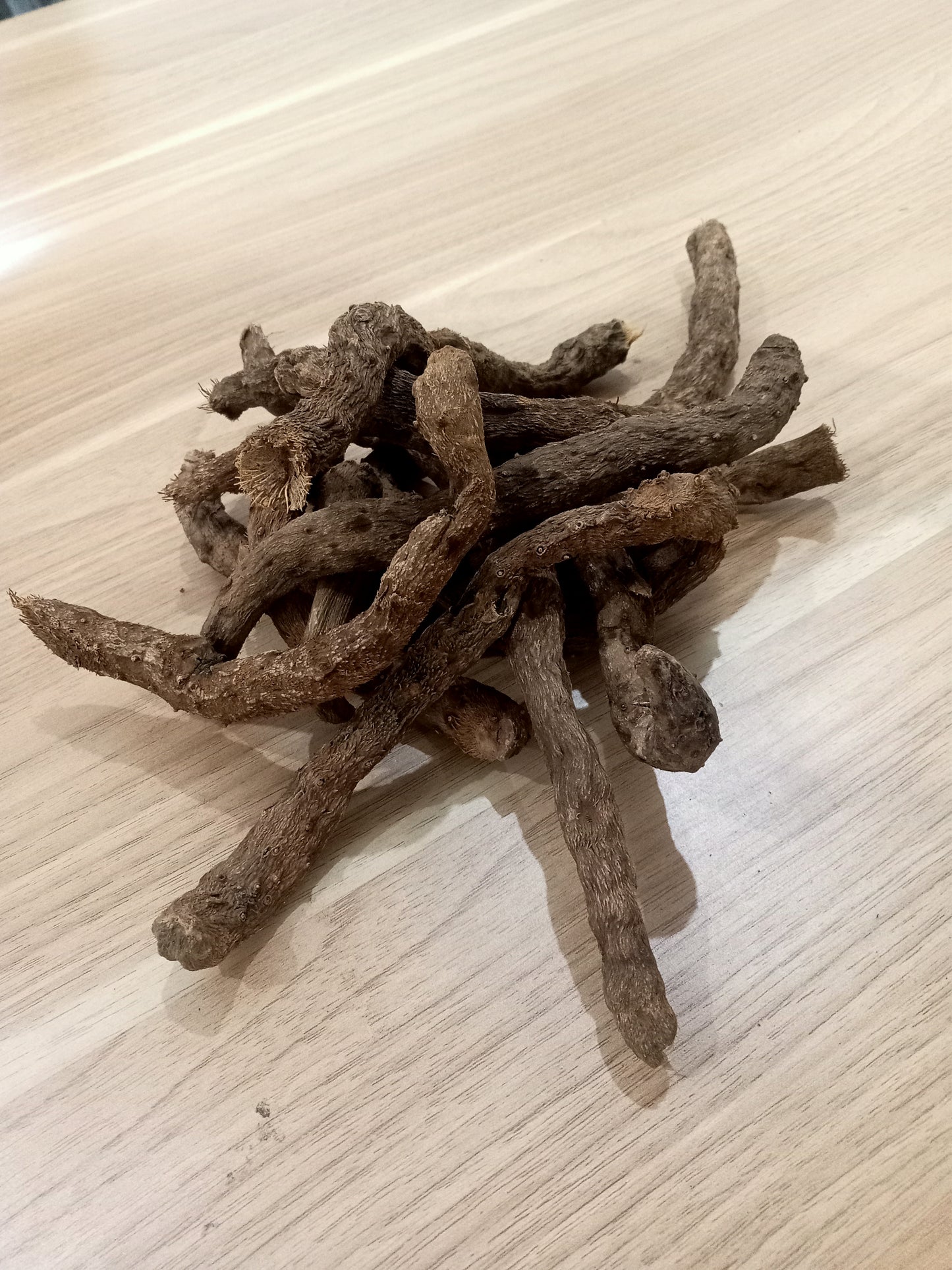 Homalomena Roots / Sugandhi Roots / Nampu Roots