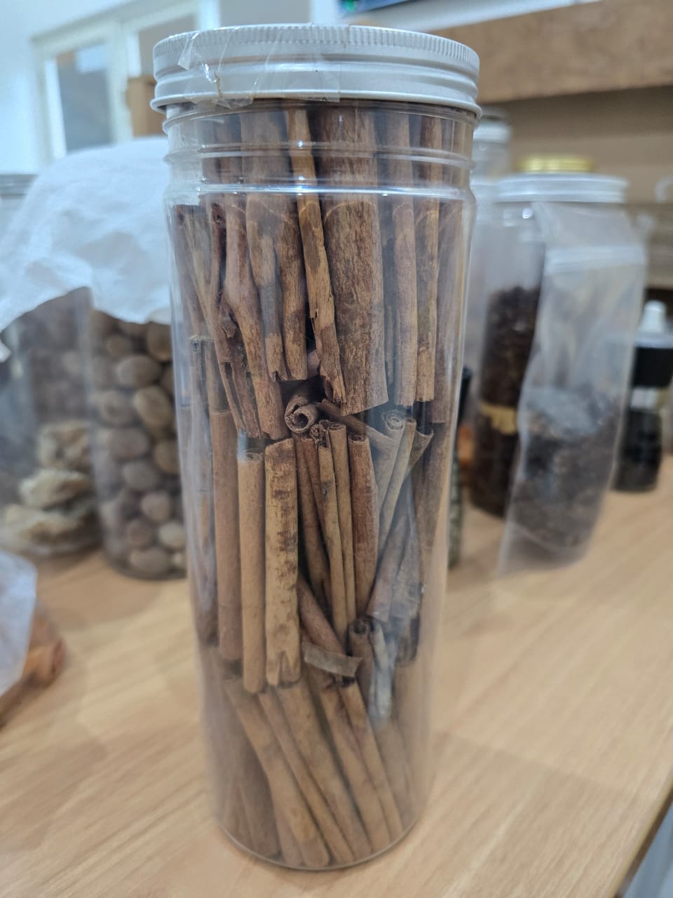 CINNAMON CASSIA 8CM CUT