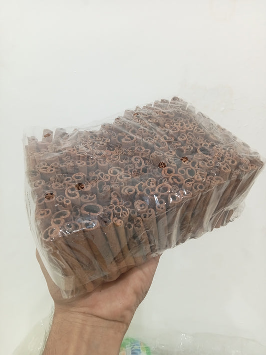 Cinnamon grade A 8cm size cutting