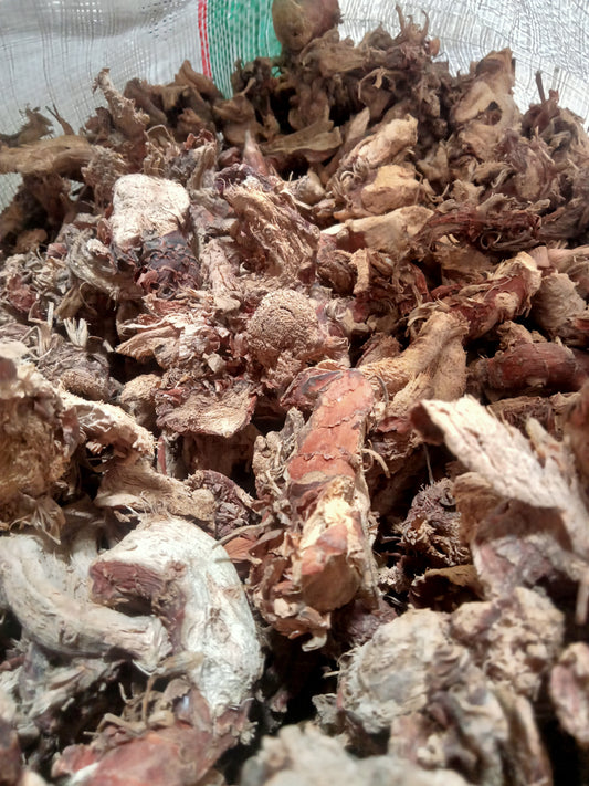 Slice dried galangal